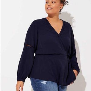 Loft Plus Navy Lattice Wrap Top (Size 24)